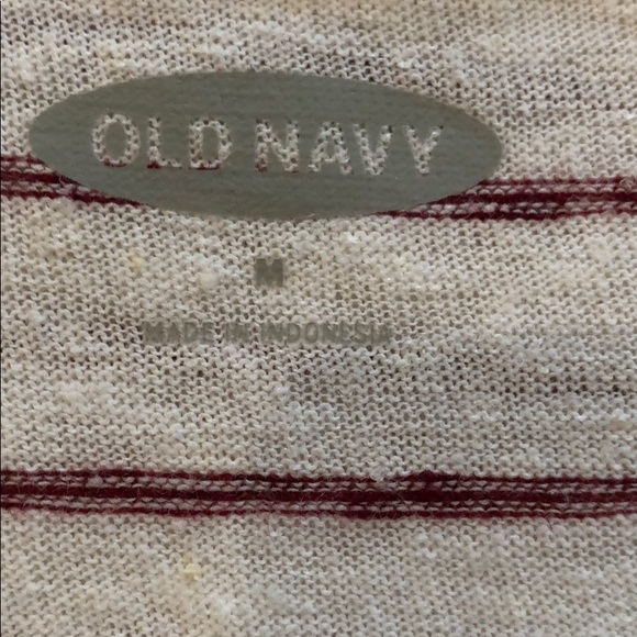 Old navy Top - Picture 3 of 4